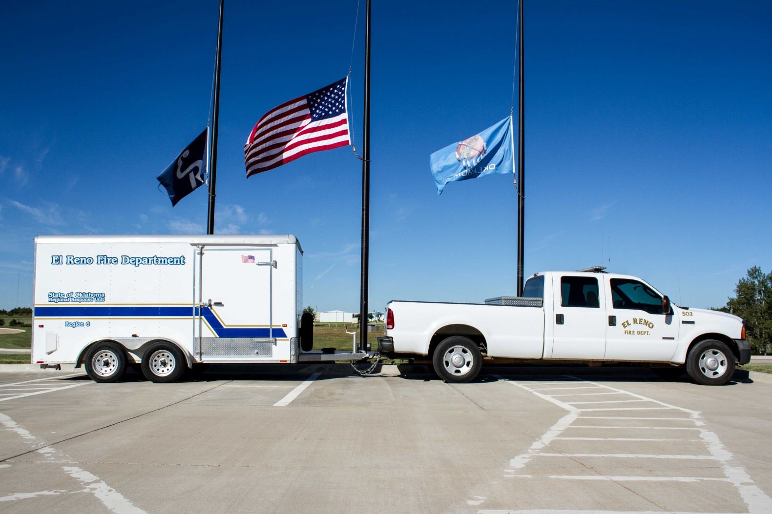 Small Decon Trailer (JPG)